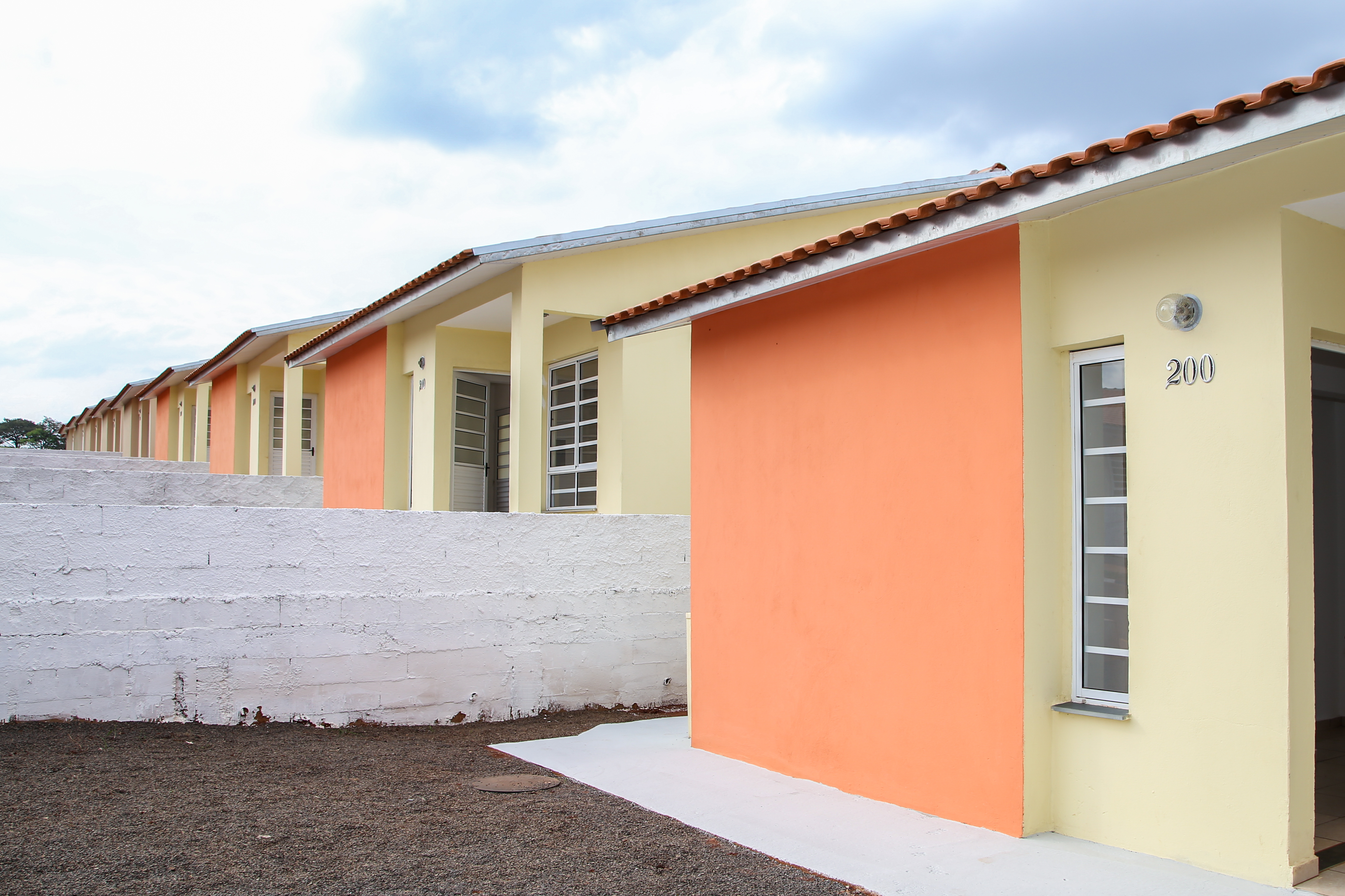 CDHU sorteia 70 casas para famílias de Luiz Antônio CDHU sorteia 70 casas para famílias de Luiz Antônio