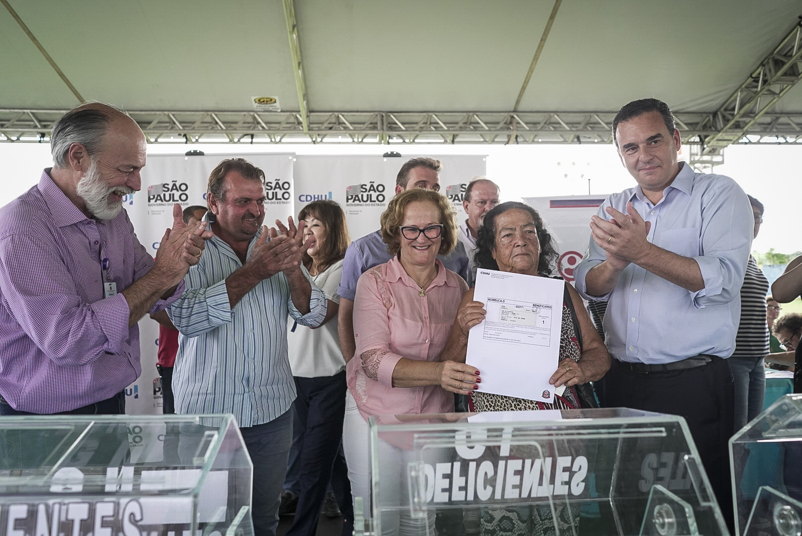 76 moradias são sorteadas pela CDHU em Mombuca em parceria com o Governo Federal 76 moradias são sorteadas pela CDHU em Mombuca em parceria com o Governo Federal