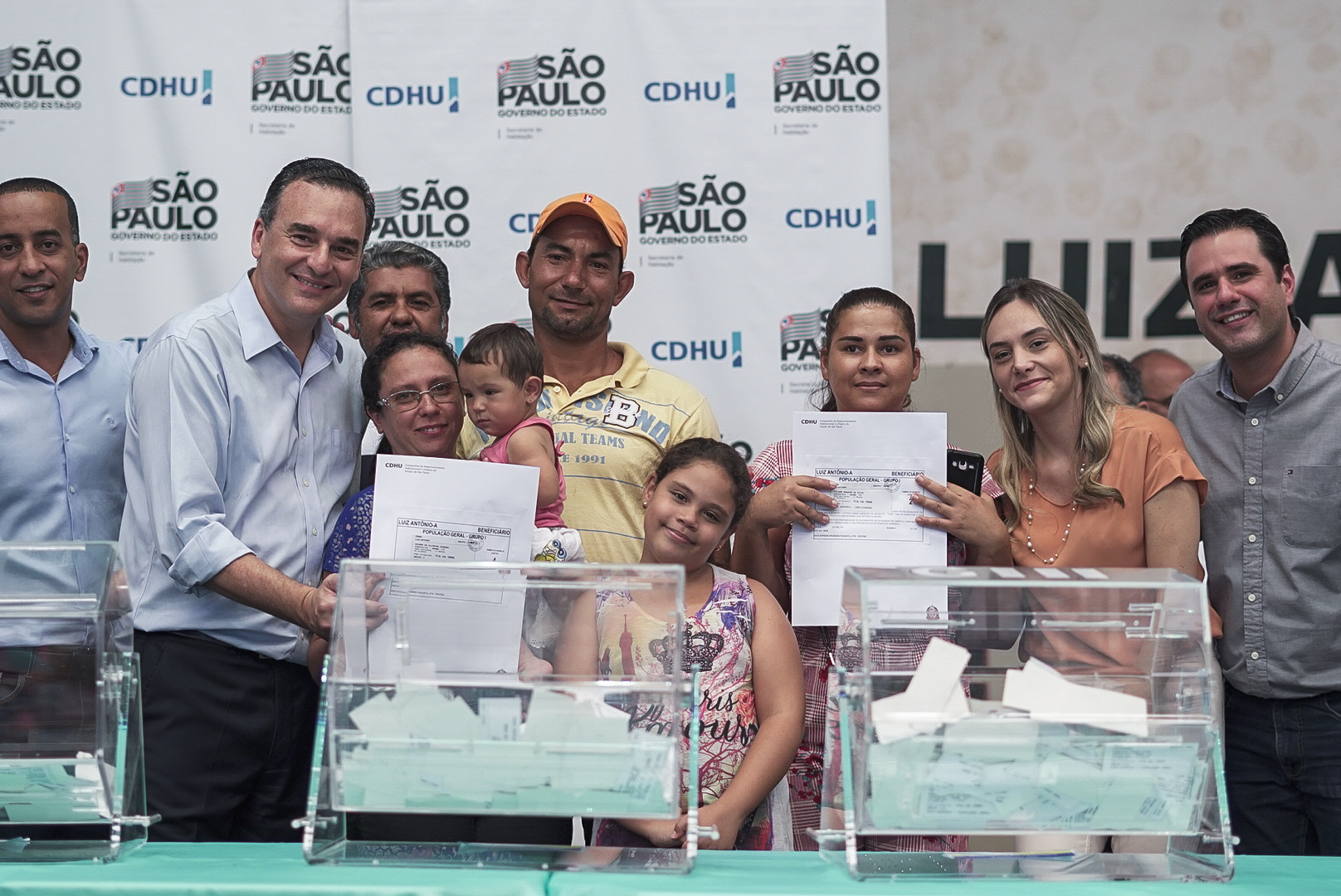 CDHU sorteia 70 casas em parceria com a Caixa para famílias de Luiz Antônio CDHU sorteia 70 casas em parceria com a Caixa para famílias de Luiz Antônio