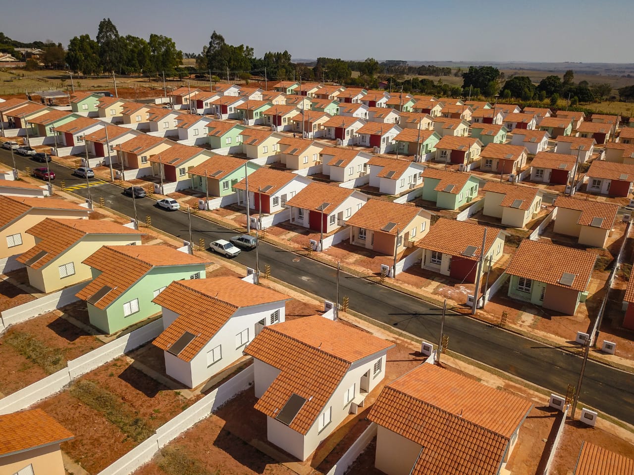 CDHU realiza 92 sorteios eletrônicos de casas com mais de 8.500 famílias contempladas CDHU realiza 92 sorteios eletrônicos de casas com mais de 8.500 famílias contempladas