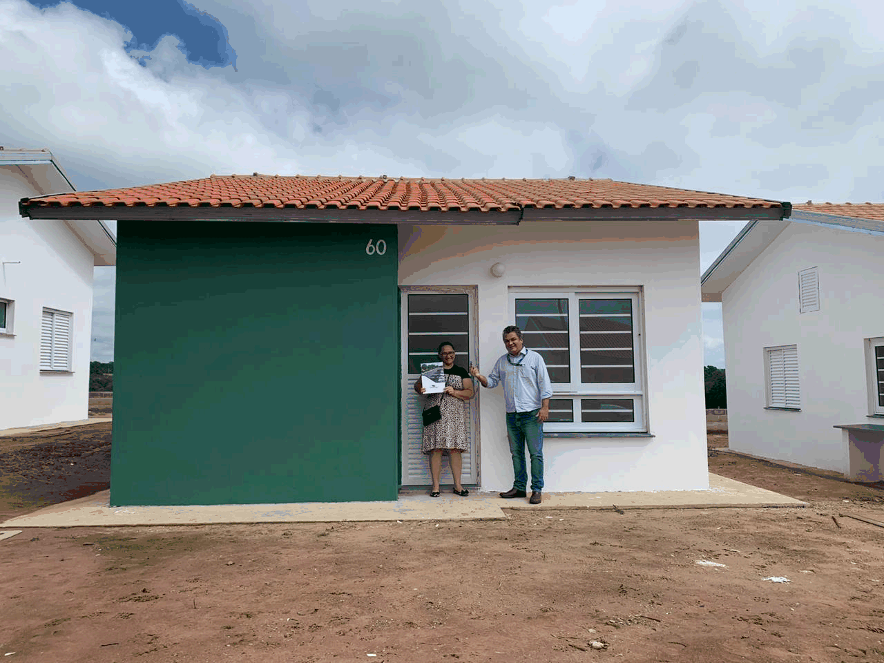 Secretaria da Habitação entrega moradias em Botucatu para famílias de áreas de risco Secretaria da Habitação entrega moradias em Botucatu para famílias de áreas de risco