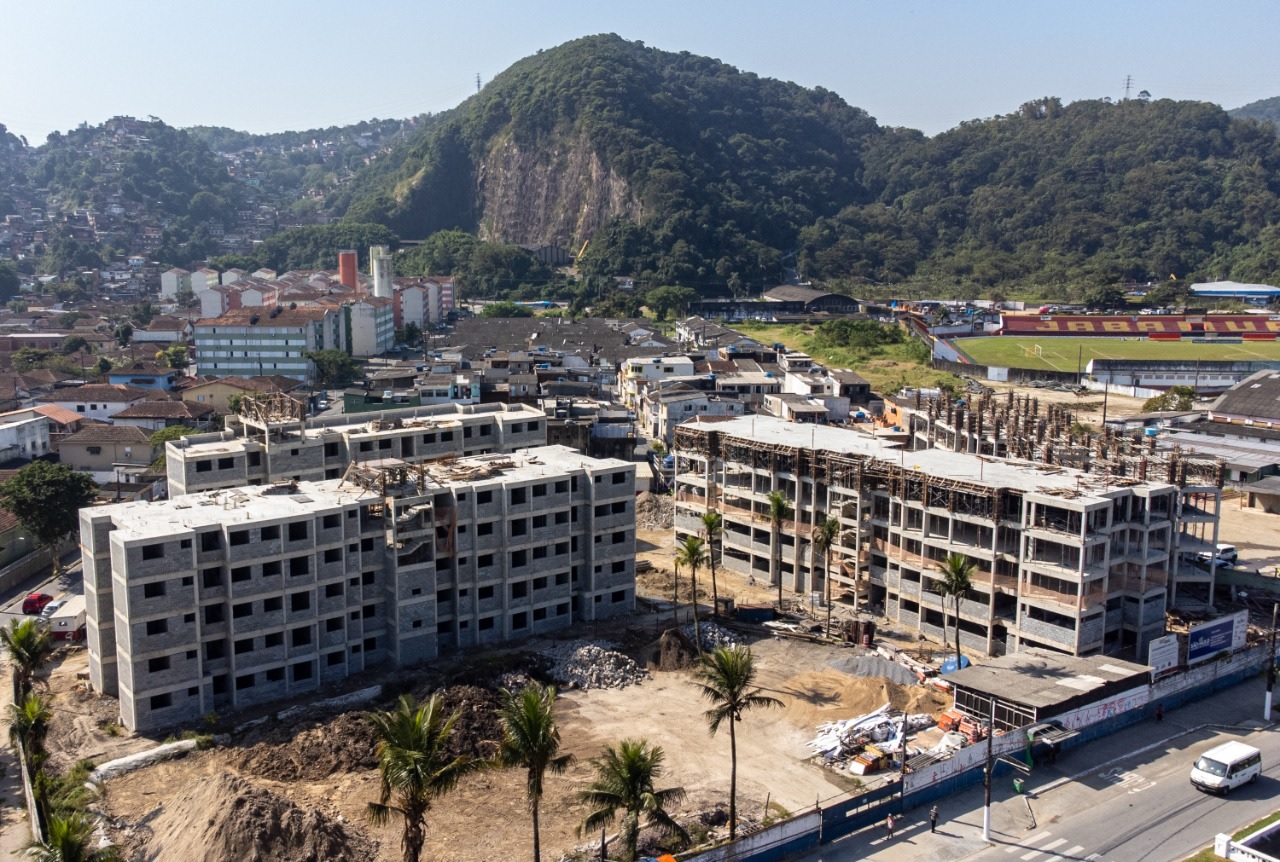 Habitação Paulista mantém mais de 4,7 mil moradias em obras na Baixada Santista 
