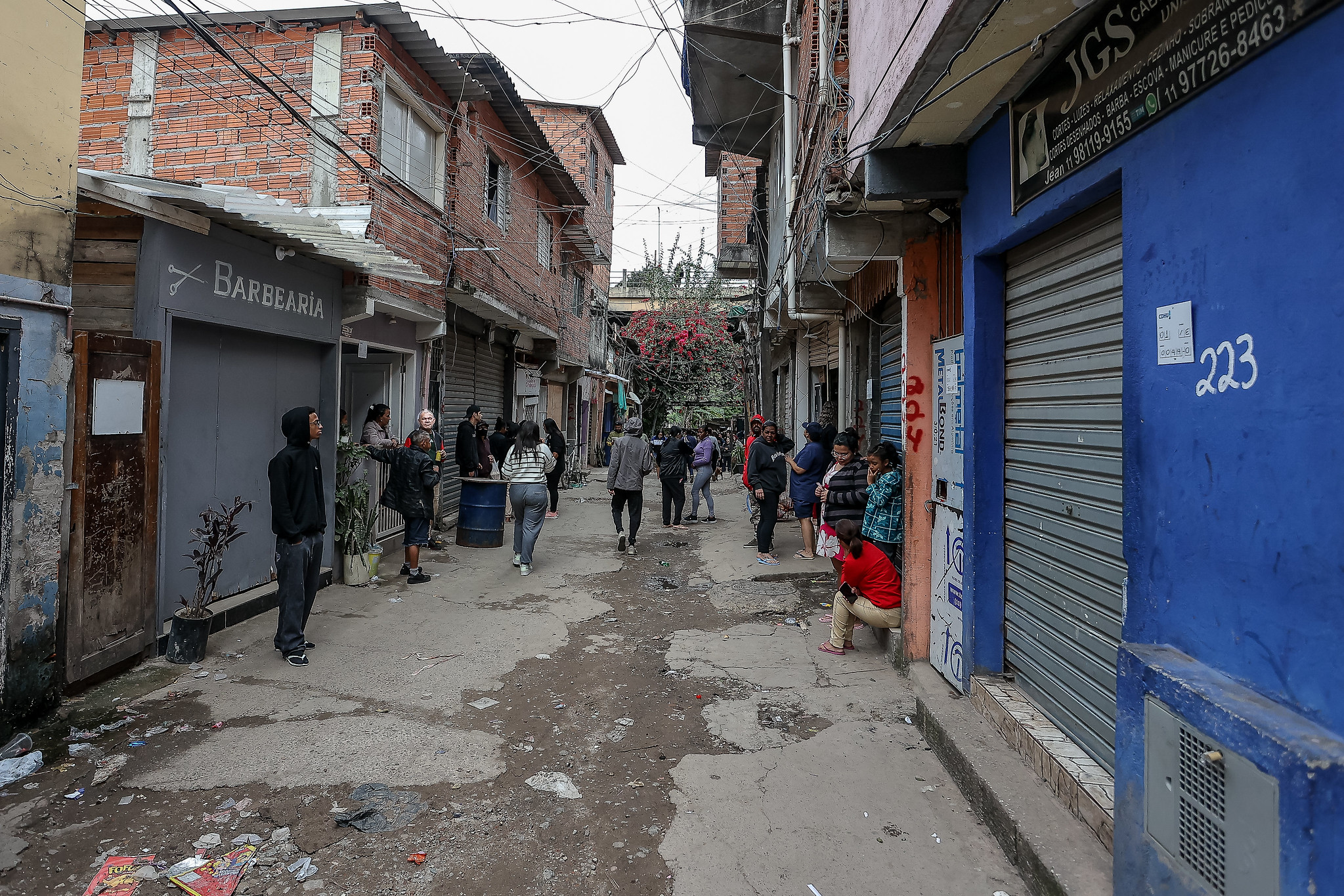 Mais de 60% dos comerciantes do Moinho fecham acordo de indenização para deixar a favela